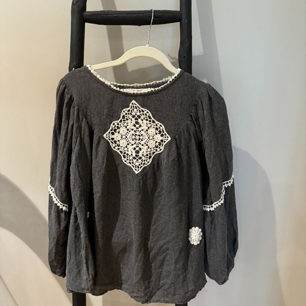 Zara Grey Long Sleeve Croqueted Blouse